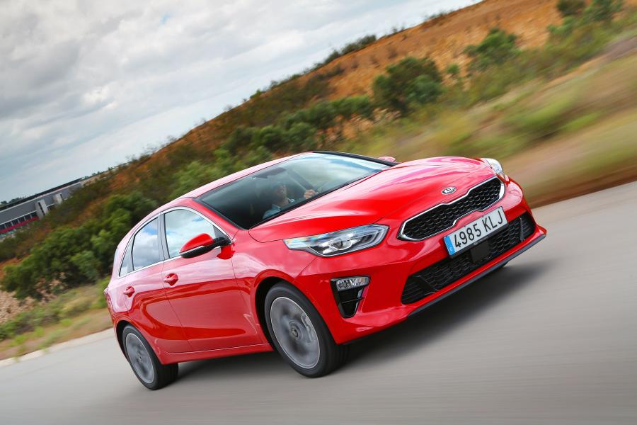  Kia Ceed 2018 года  (WW) (фото 35 из 40)